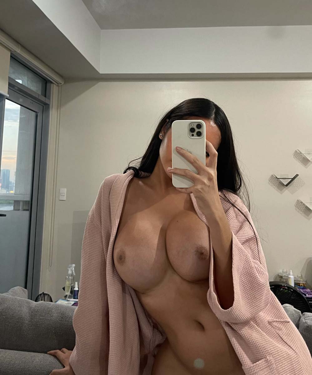 Angela Castellanos naked in Sydney