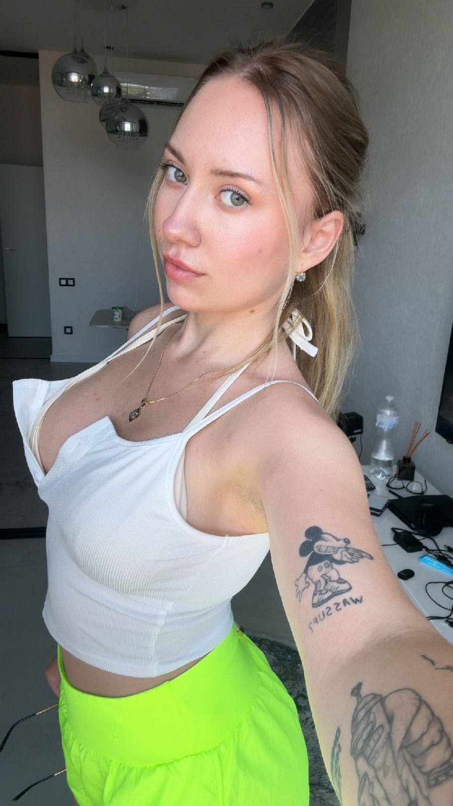 KateV in her underwear in Sydney