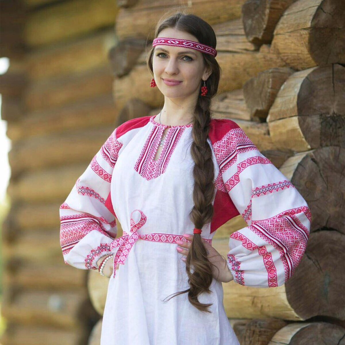 Girls in Slavic costumes in Sydney