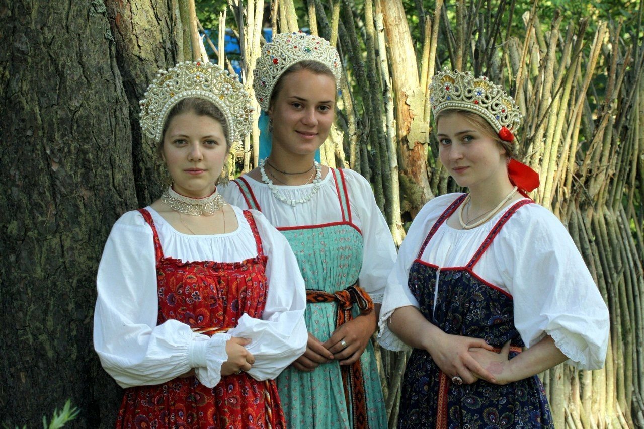 Sexy model Girls in Slavic costumes in Sydney